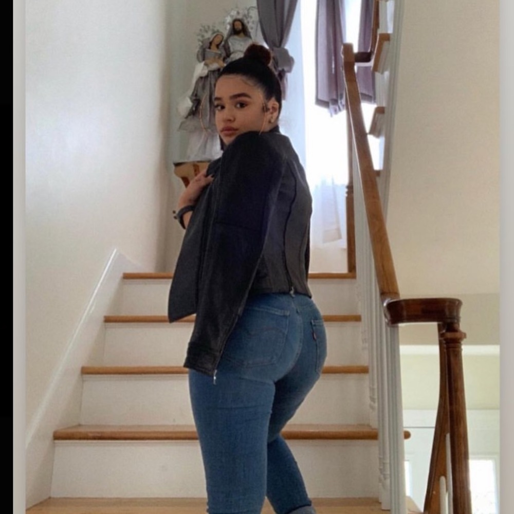 Meet your Posher, Natacha